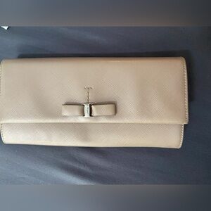 Salvatore Ferragamo Beige Metallic Leather Bow Continental Wallet